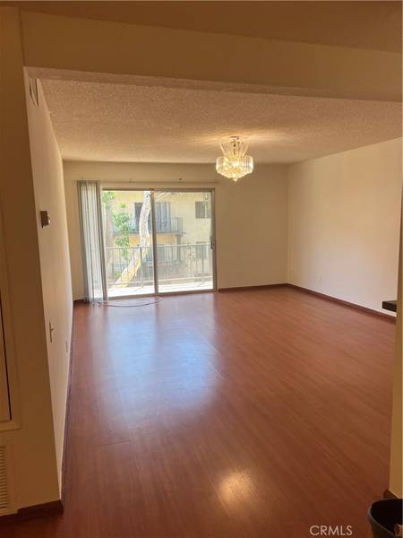 5460 White Oak AVE #E204, Encino, CA 91316