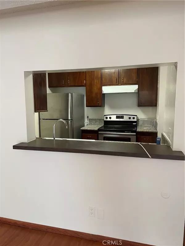 Encino, CA 91316,5460 White Oak AVE #E204