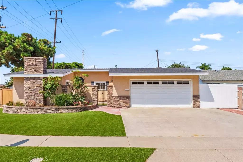 Huntington Beach, CA 92647,15471 Salisbury Lane
