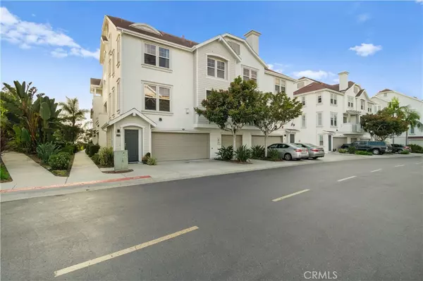 Oceanside, CA 92054,815 Harbor Cliff WAY #238
