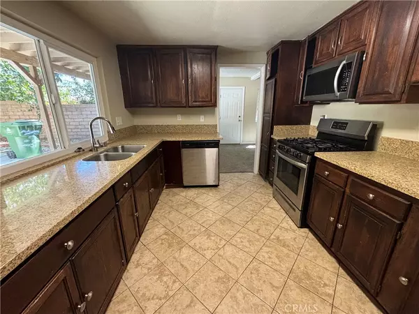 Sylmar, CA 91342,13532 Polk ST