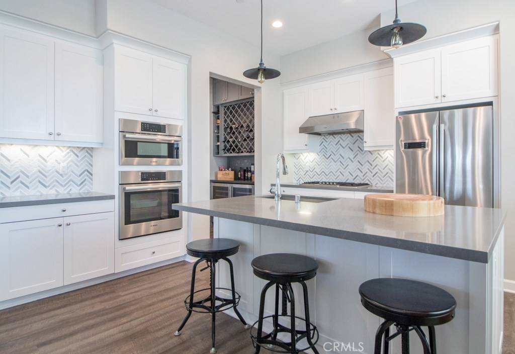 Irvine, CA 92618,157 Follyhatch