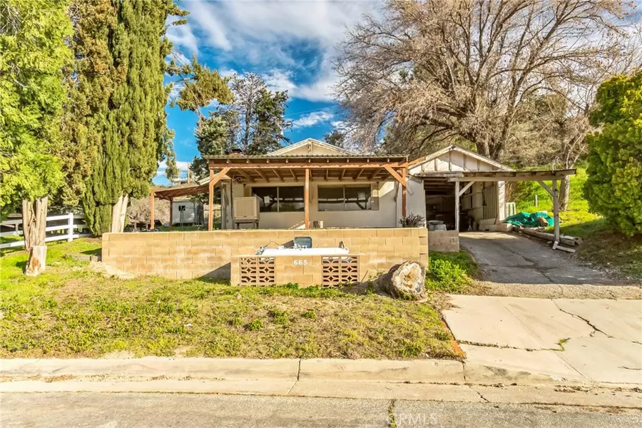 14665 Kiptree DR, Lake Hughes, CA 93532