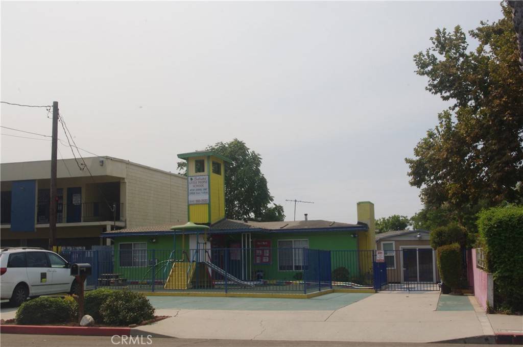 West Covina, CA 91790,816 W Service AVE