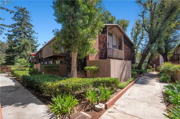 1044 Cabrillo Park DR #B, Santa Ana, CA 92701