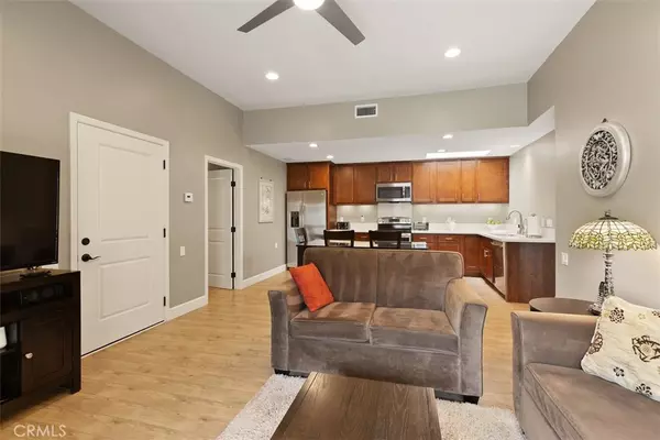 Laguna Woods, CA 92637,2049 Via Mariposa E #H