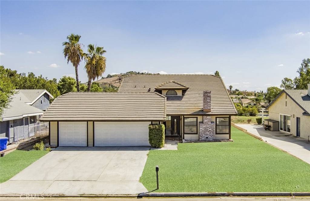 5820 Greens DR, Jurupa Valley, CA 92509