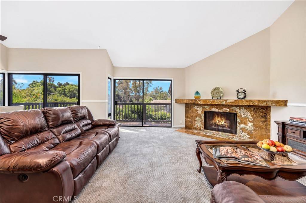 Irvine, CA 92612,3 Palos #51