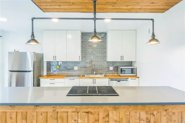 3041 Los Prados ST #206,  San Mateo,  CA 94403