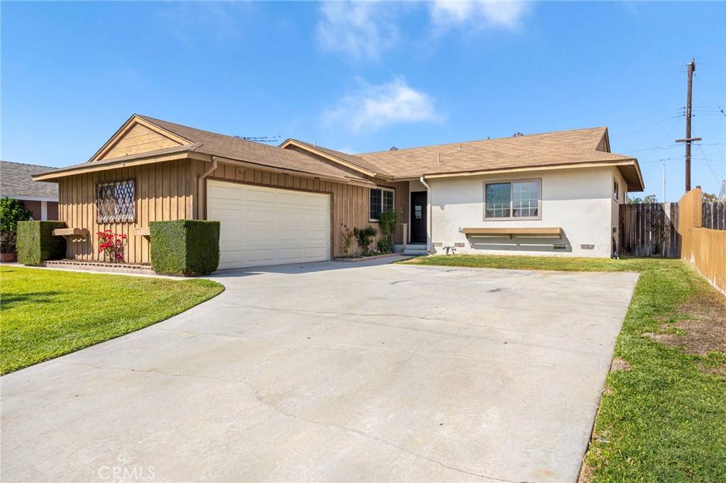 1743 W Niobe AVE, Anaheim, CA 92804