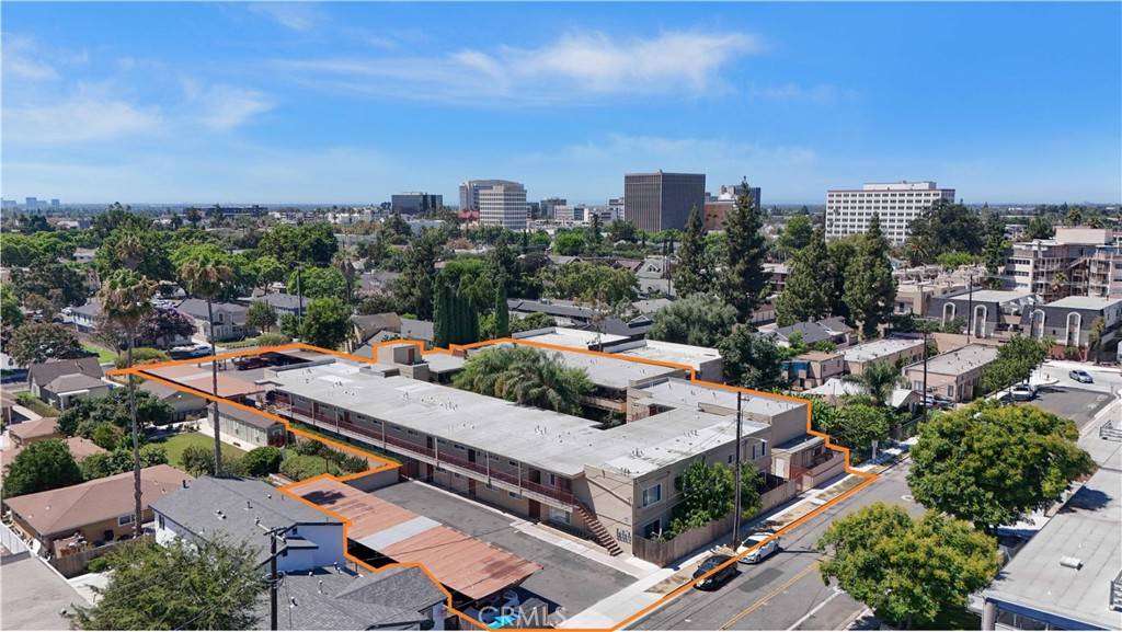 511 E Washington AVE, Santa Ana, CA 92701