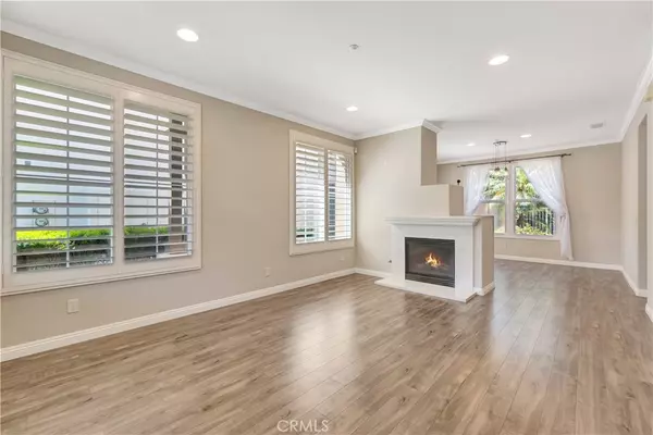 Huntington Beach, CA 92648,7079 Depoe CT