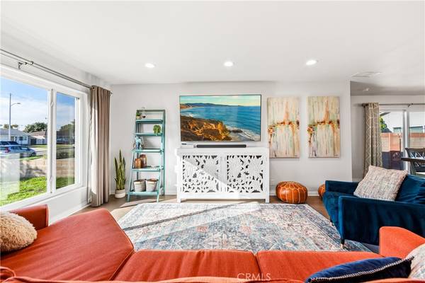 Huntington Beach, CA 92647,15472 Stanford LN