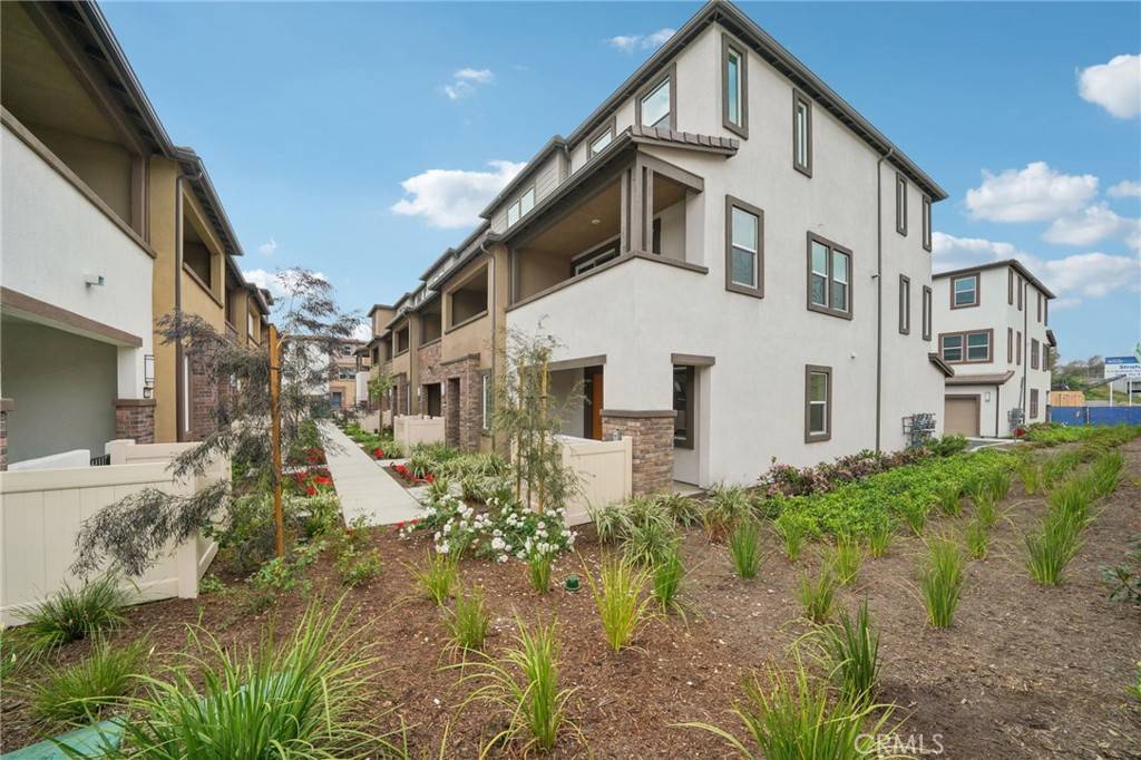 Pomona, CA 91768,1553 Stratus DR