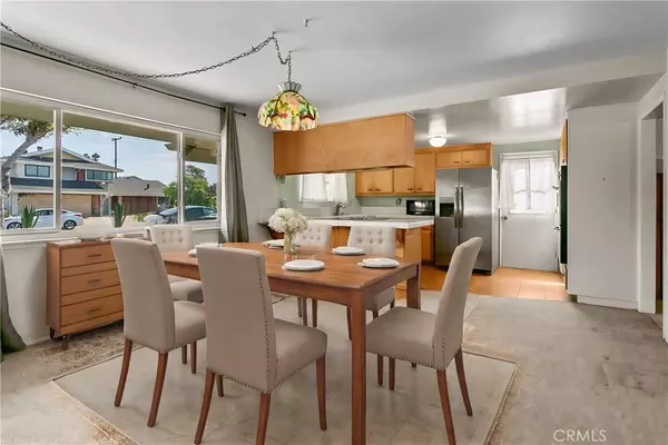 Costa Mesa, CA 92626,2737 Lorenzo AVE