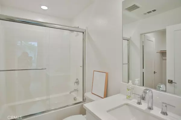 Anaheim, CA 92805,1878 S Westside DR #44