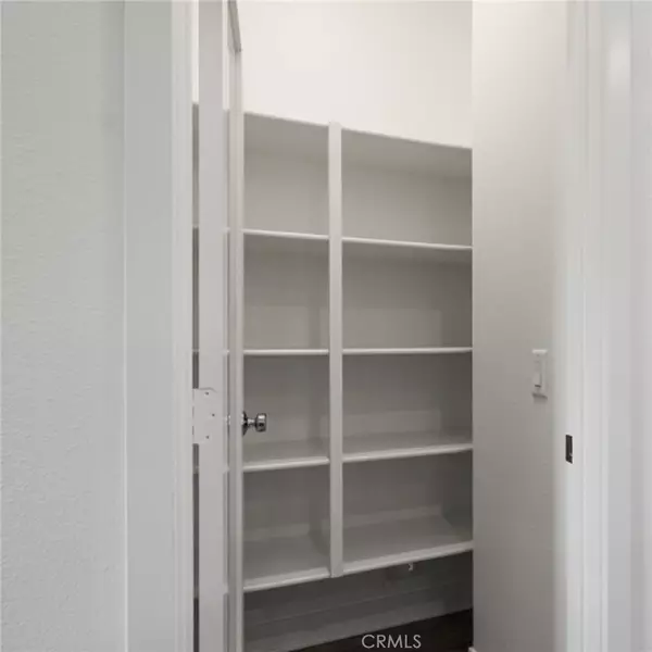 Anaheim, CA 92801,1074 N Anaheim BLVD #3
