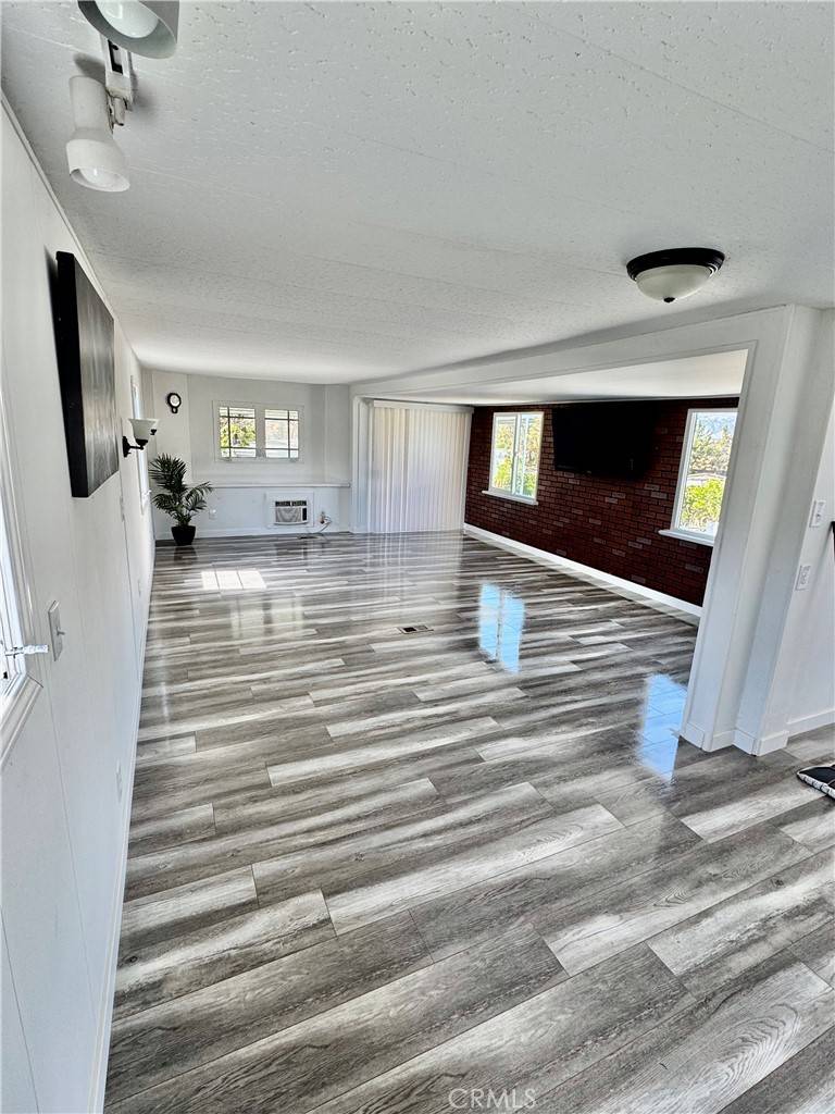 Lake Elsinore, CA 92530,32500 Crescent AVE
