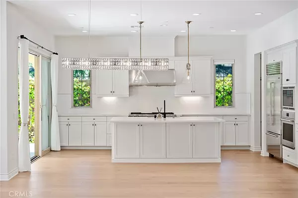 66 poncho, Irvine, CA 92602
