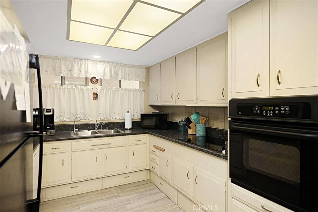 Laguna Woods, CA 92637,353 Avenida Sevilla #N
