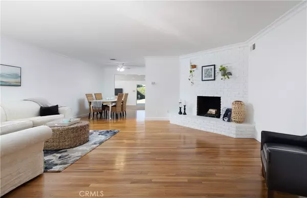 North Tustin, CA 92705,13951 Esplanade Ave