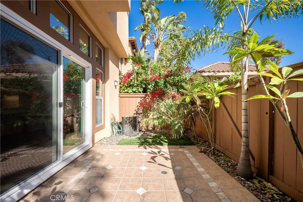 Tustin, CA 92782,2672 Dunstan DR