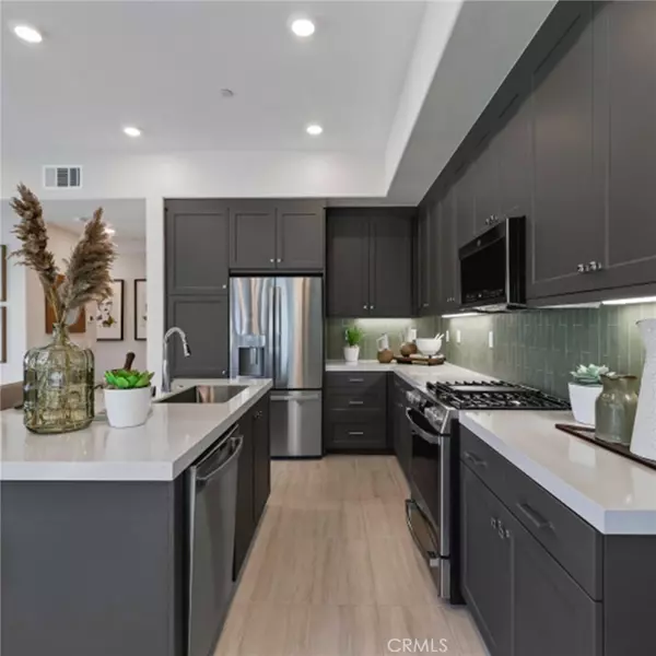 Montebello, CA 90640,1908 Hollyleaf TER
