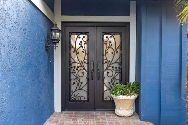 Chatsworth, CA 91311,22112 Heidemarie ST