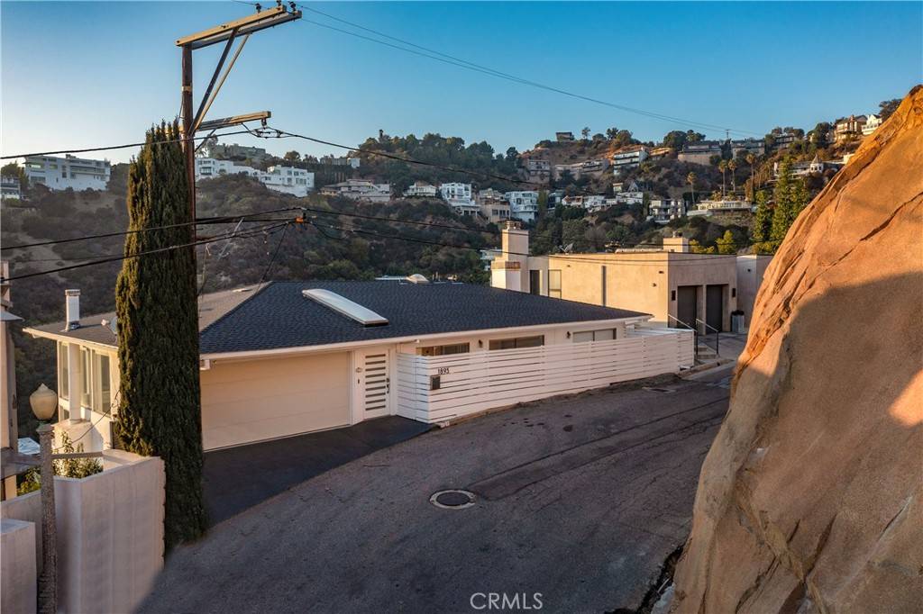 1893 Sunset Plaza DR, Los Angeles, CA 90069