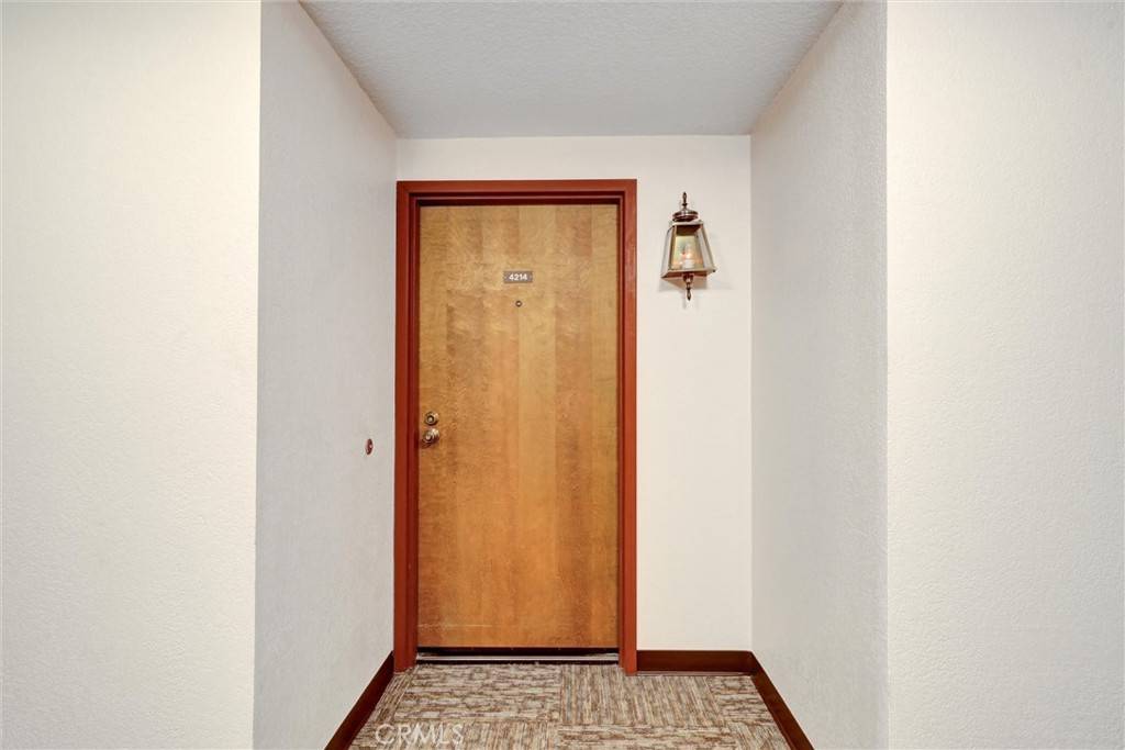 Irvine, CA 92618,4214 Apricot DR #4214