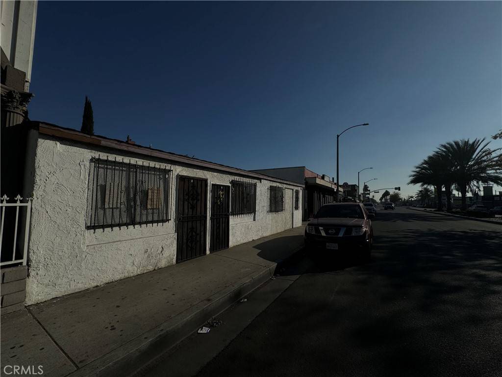 Lynwood, CA 90262,12008 Long Beach BLVD
