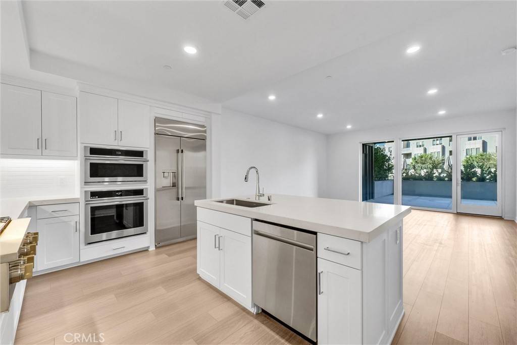 Irvine, CA 92612,4206 Rivington