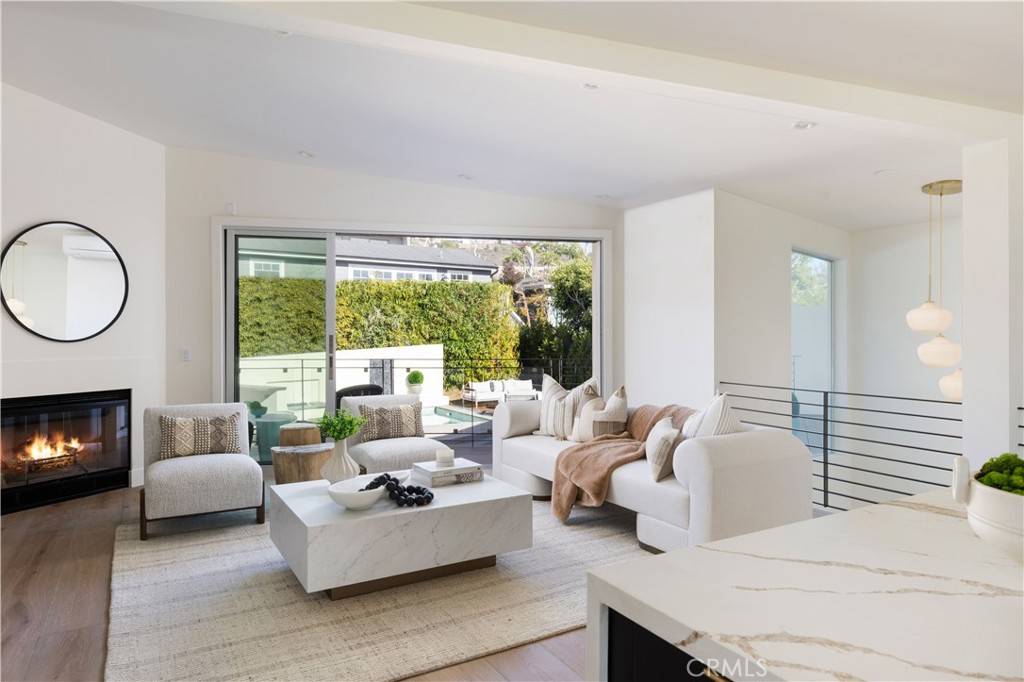 Laguna Beach, CA 92651,32416 Coast HWY