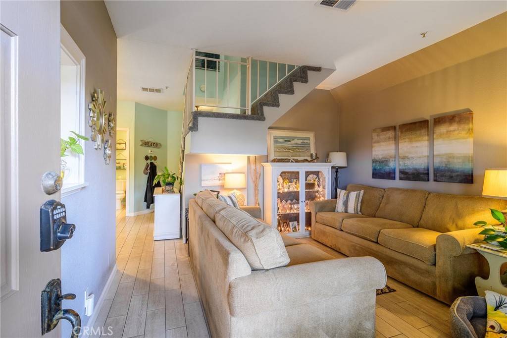 Huntington Beach, CA 92648,606 Lake ST #14