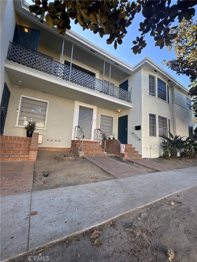 Los Angeles, CA 90019,5076 Pickford ST