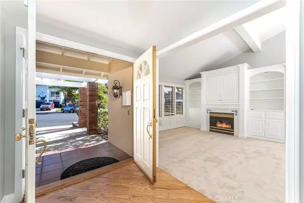 Huntington Beach, CA 92648,19791 Scenic Bay LN