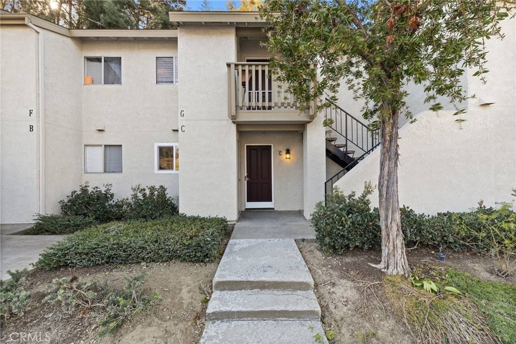 23321 La Glorieta #102,  Mission Viejo,  CA 92691