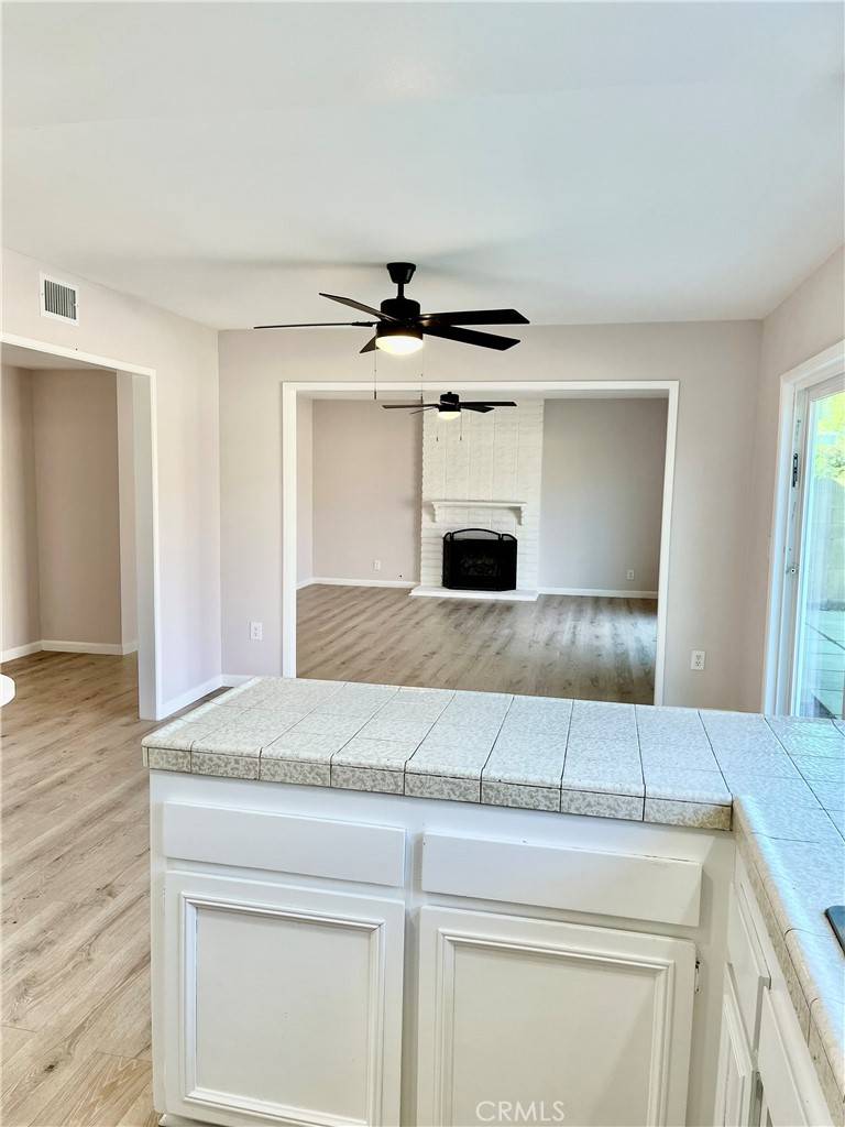 Santa Ana, CA 92706,901 E 19th ST