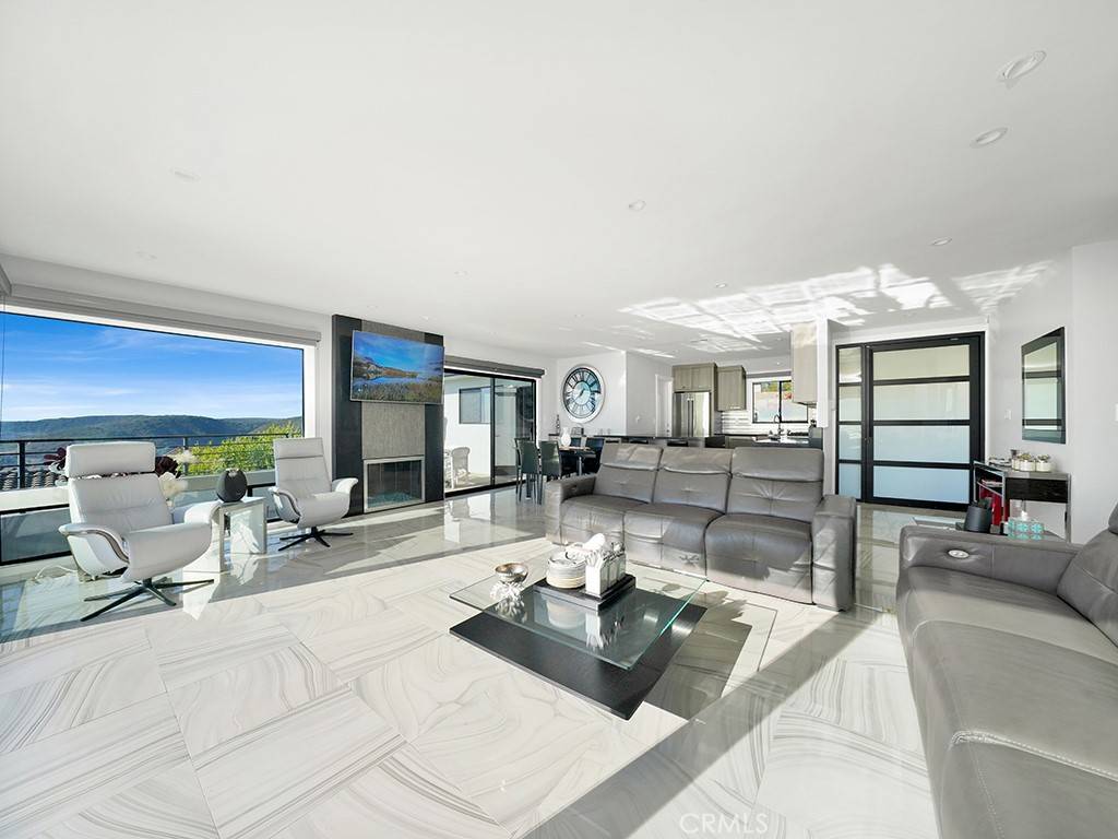 Laguna Beach, CA 92651,1380 Skyline DR