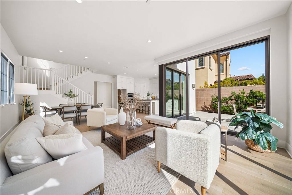 Irvine, CA 92602,146 Bellini