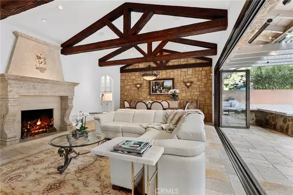 Newport Beach, CA 92660,32 Rue Fontainbleau