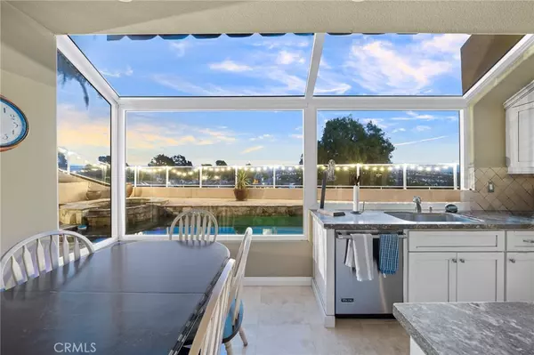 Laguna Hills, CA 92653,26622 White Oaks DR