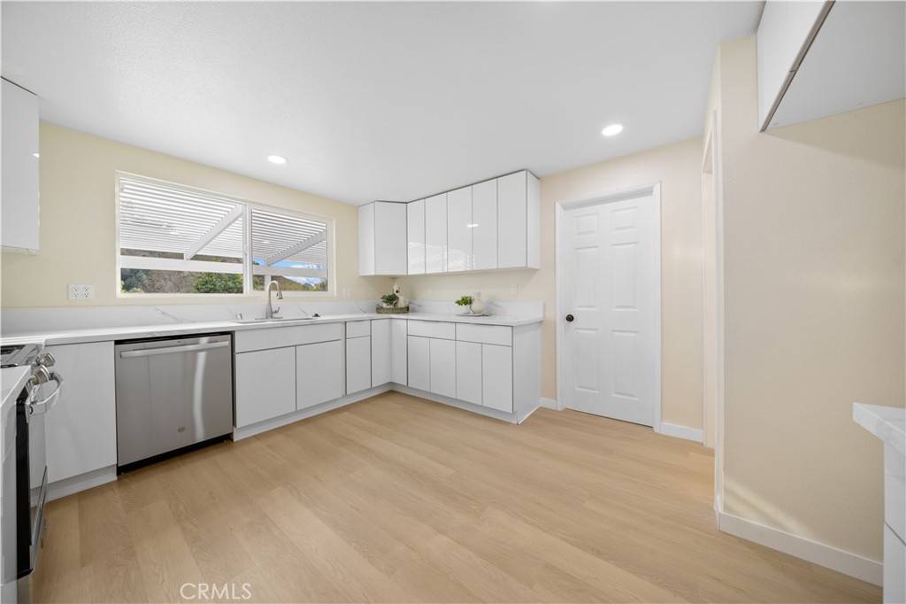 Whittier, CA 90601,13886 Philadelphia ST