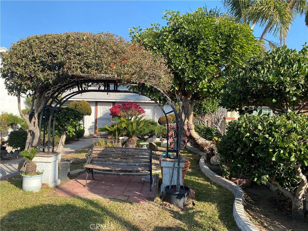 Santa Ana, CA 92703,1717 W 7th ST