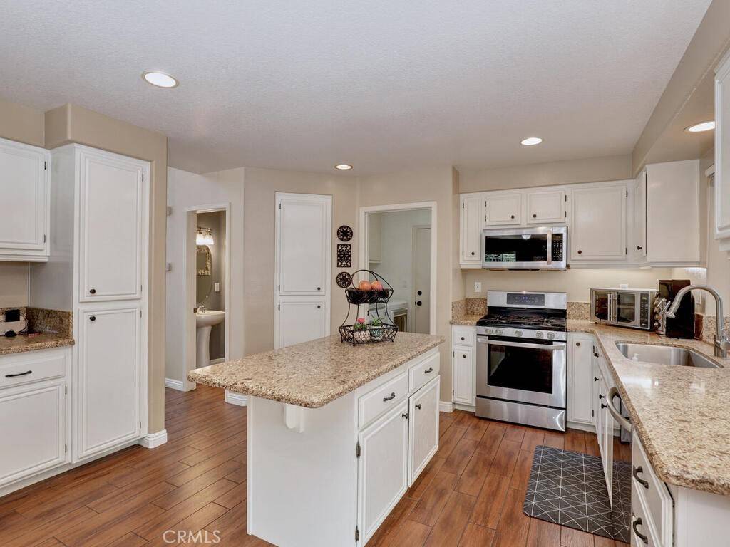 11 Clementine ST, Trabuco Canyon, CA 92679