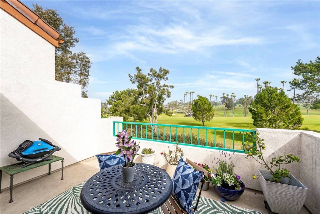 Newport Beach, CA 92660,278 Villa Point DR