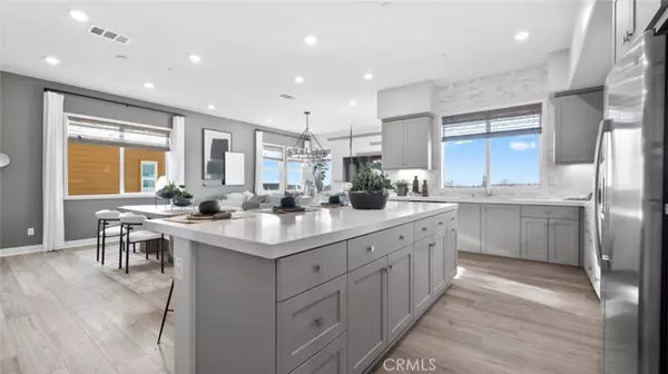 Valencia, CA 91381,27226 Cranmore WAY #101