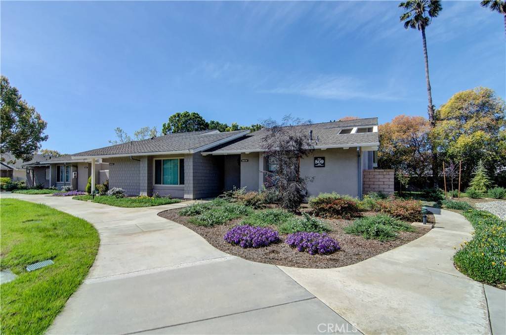 8566 Larkhall CIR #809D, Huntington Beach, CA 92646
