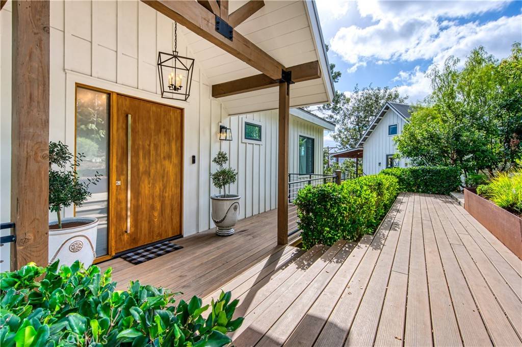 San Juan Capistrano, CA 92675,3 Strawberry LN