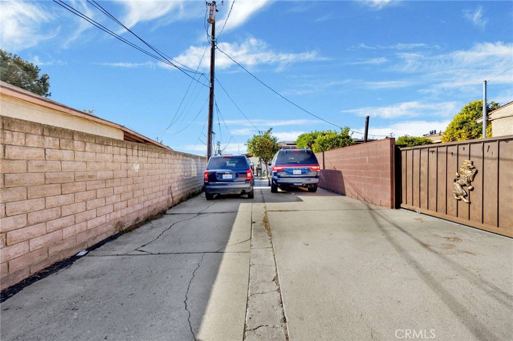 8269 Case AVE, Sun Valley, CA 91352